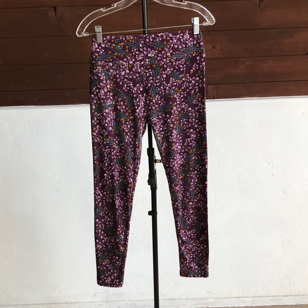 Lularoe Purple with flowers OS leggings pants